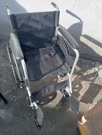 Продам инвалидную коляска уличная.