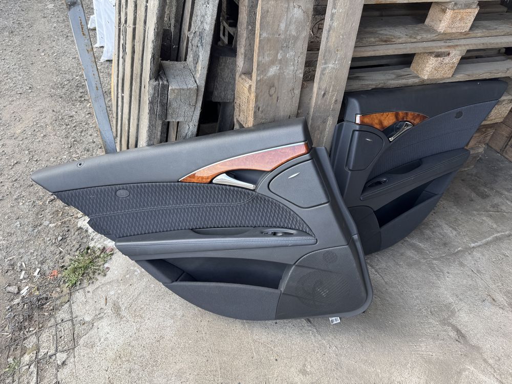 Мерцедес w211 кори за задни врати