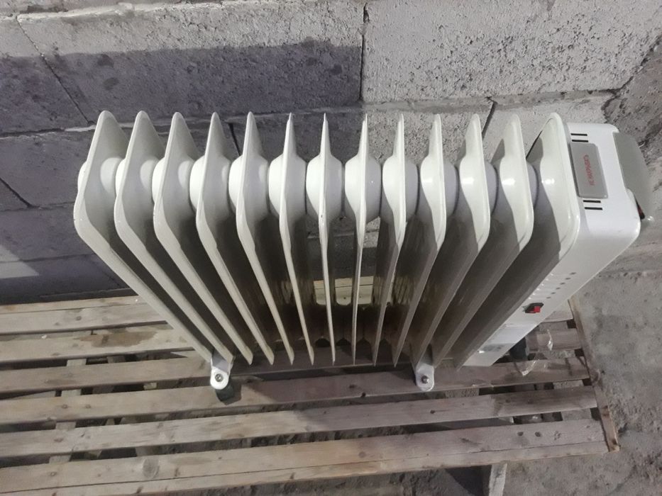 Продам радиатор электричиски