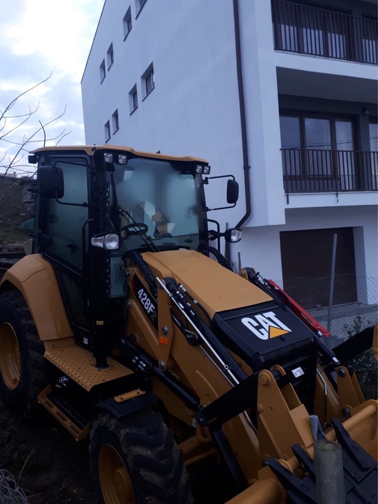 Prestari servicii cu Buldoexcavator