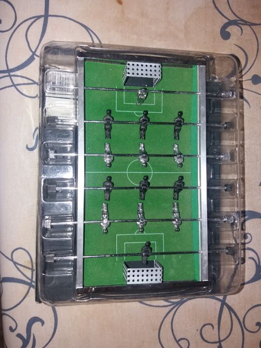 Настольный футбол идеально до и послен для ценителей и любителей!!!