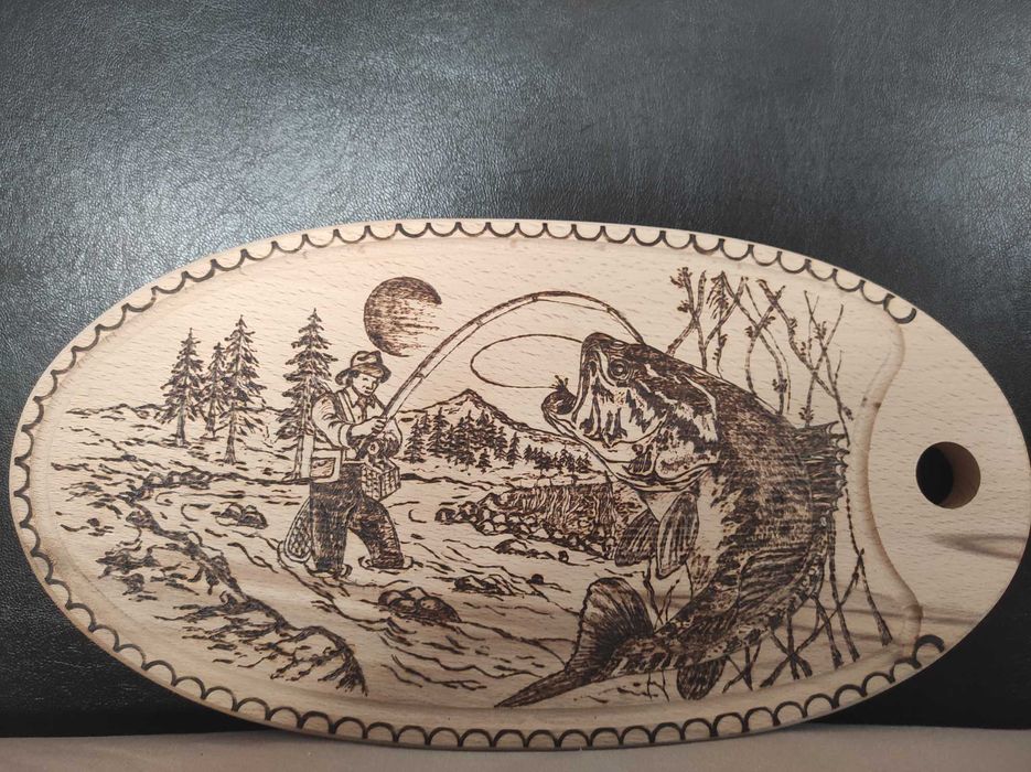 Пирография върху дъски за мезета