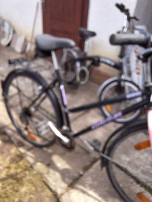 Vand 3 biciclete diferite marimi