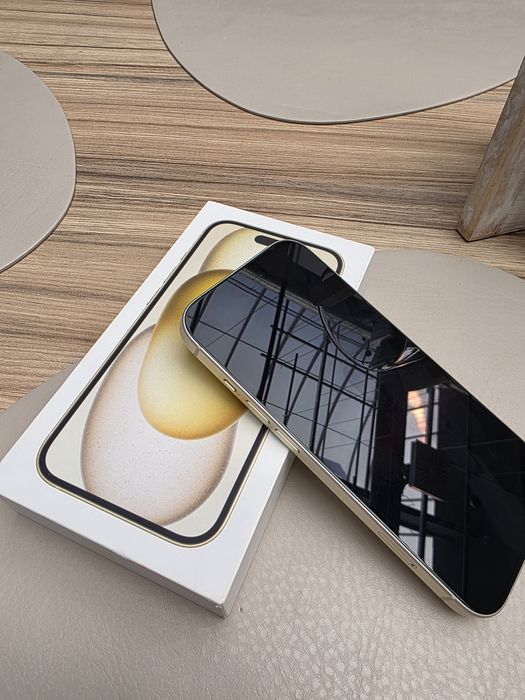 Vând Iphone 15, 128GB-Display schimbat !!
