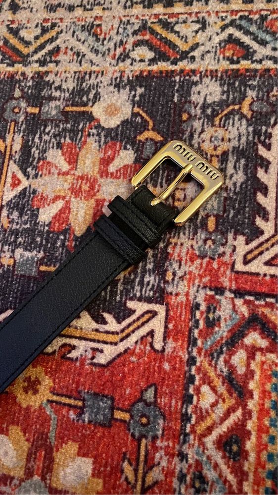 Дамски черен колан miu miu