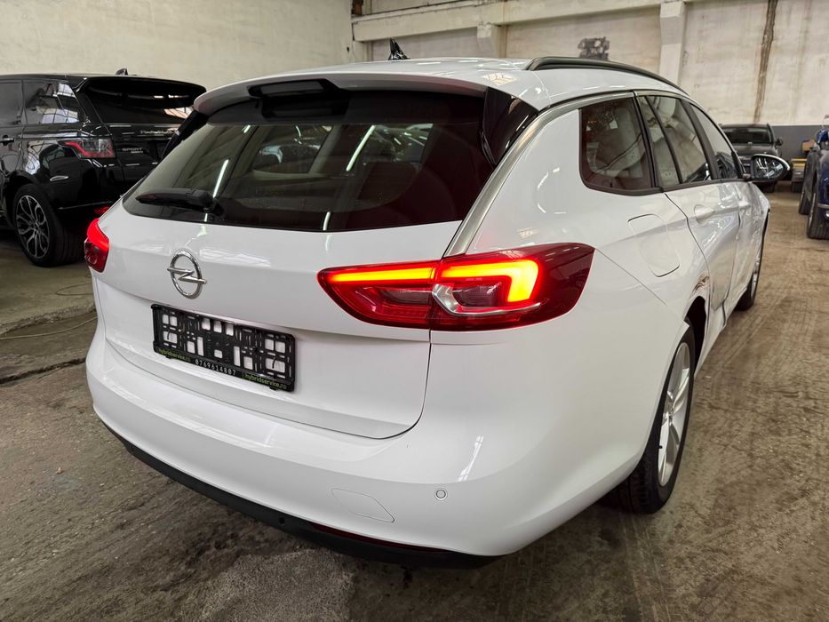 Opel Insignia avariat