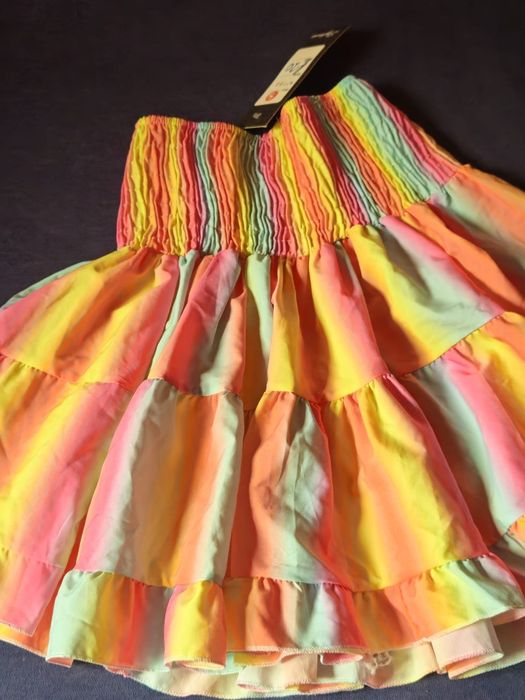 Fusta de fetite cu eticheta