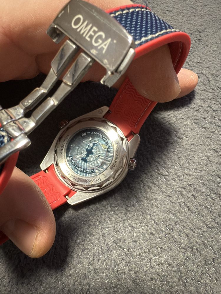 Часовник Omega seamaster