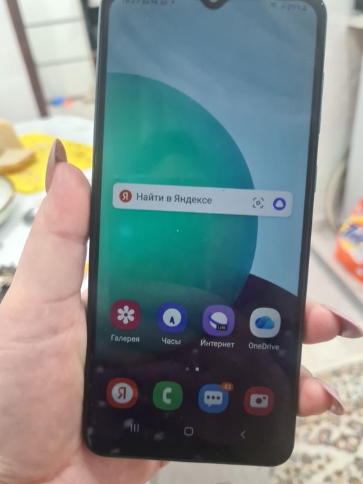 Продам телефон samsung A02