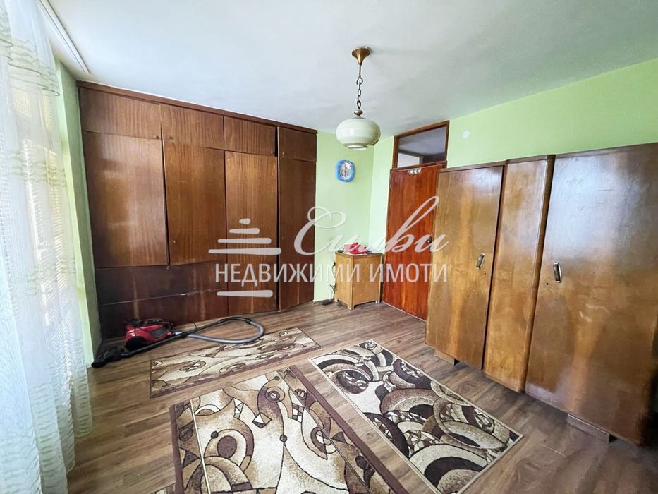 Четиристаен ТУХЛЕН апартамент - кв. Добруджански