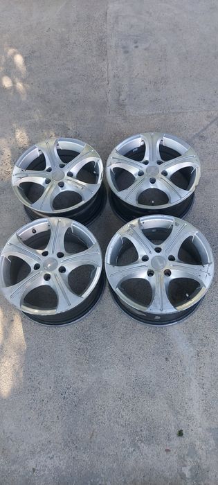 Продам диски в хорошем состоянии 4 штуки