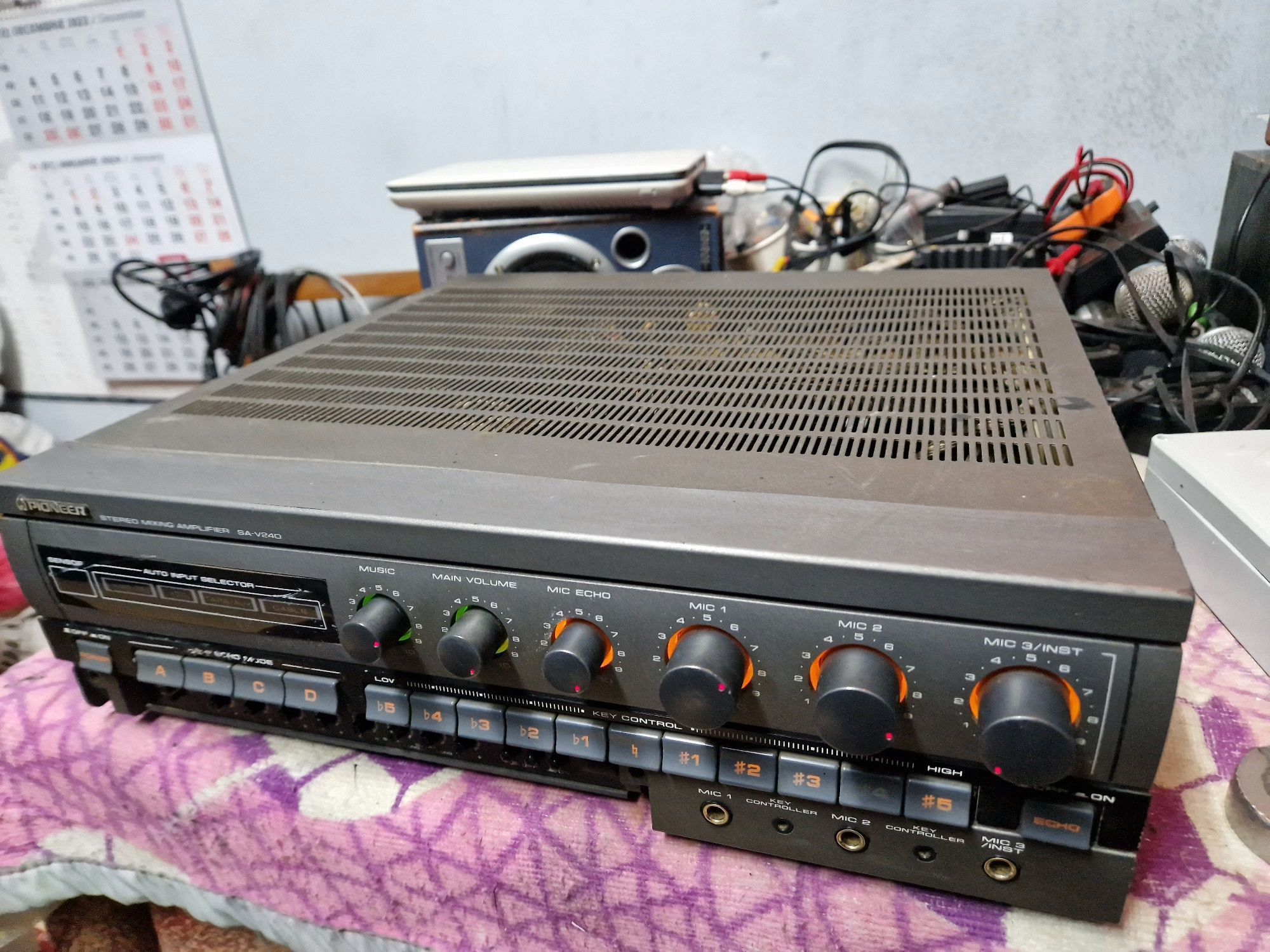 Amplificator pioneer  sa-v240