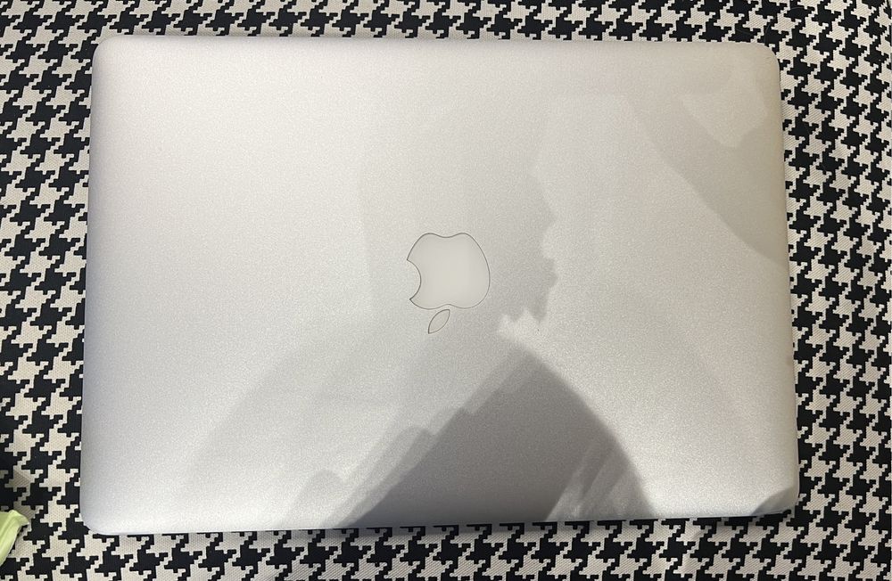 MacBook Air 13-inch, early 2015