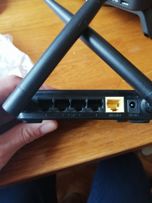 Router wireless D-Link N300 DIR-605L
In stare foarte buna, aproa