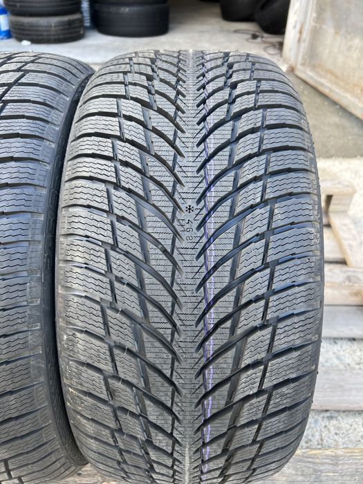 2 anvelope de iarna noi 245/35/19 Nokian!