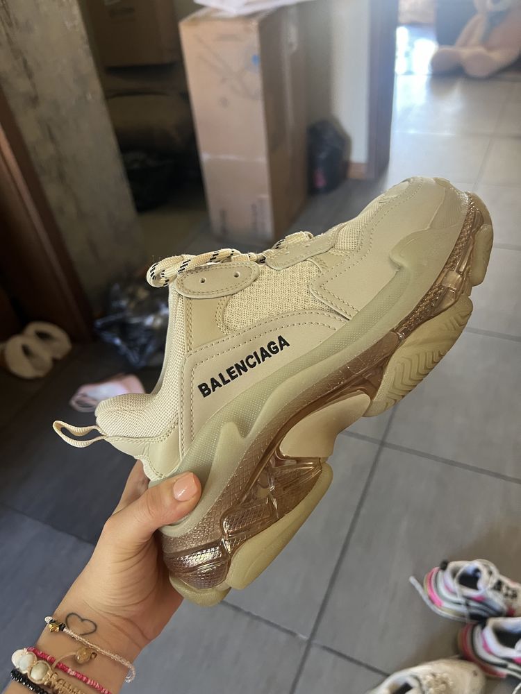 Balenciaga triple S