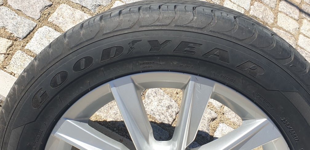 4 броя оригинални джанти VW Tiguan  17" 5x112 с летни гуми.
