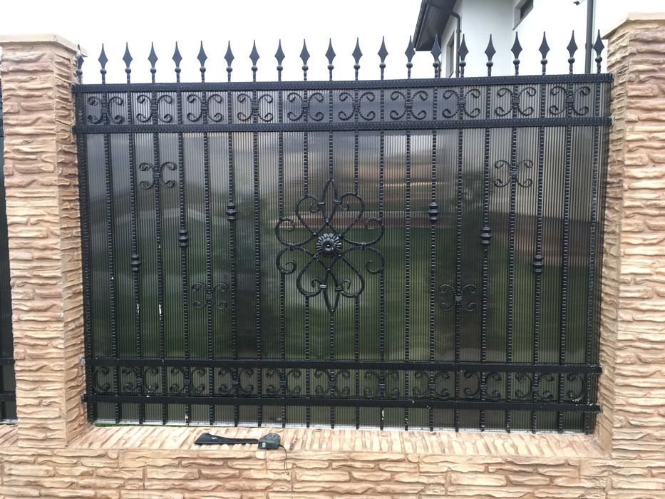 Garduri si porti stil jaluzea, fier forjat, sipca, BCA, plasa, placi