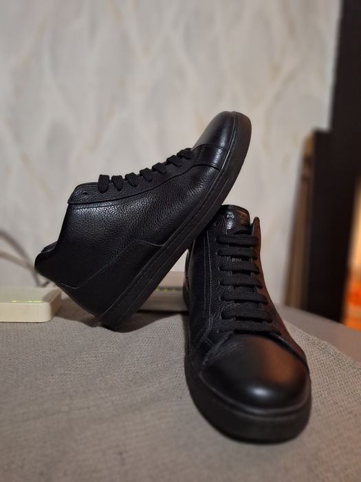 Кожени Кецове марка Prada