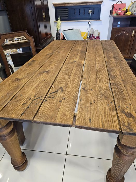 Рустик трапезна маса изработена от Дъб