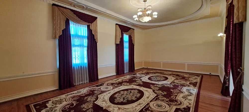 Срочно сдается под бизнес,дет.сад,хостел.11 комнат,10 соток.Райцентр.