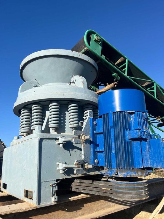 Granulator cu con marca MEM