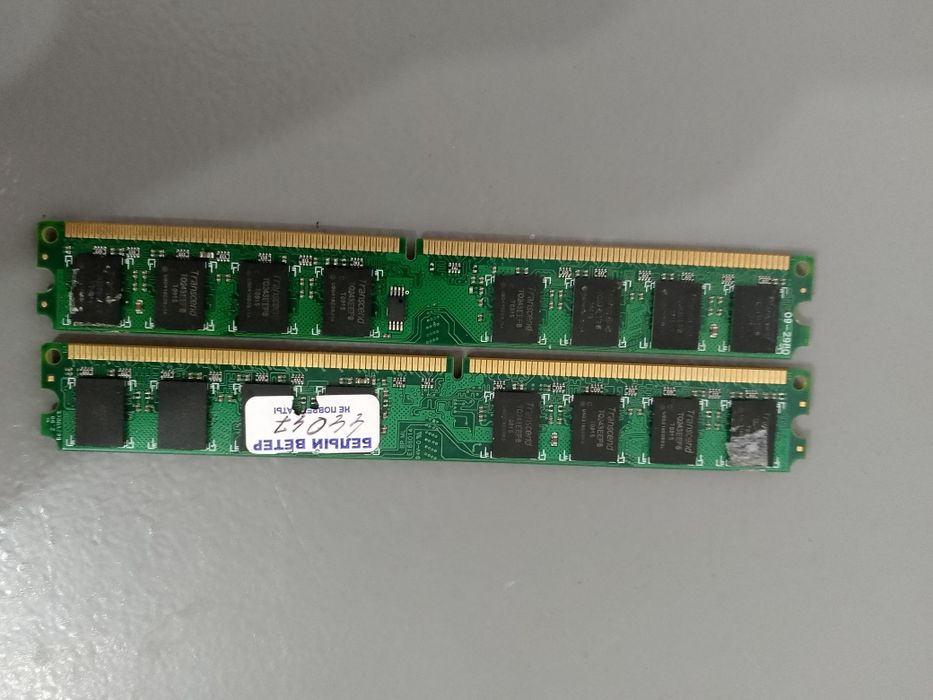 Две DDR на 4 Гб (по 2 каждая)