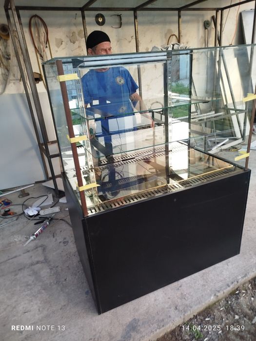 Ветрина холодильник Сотилади