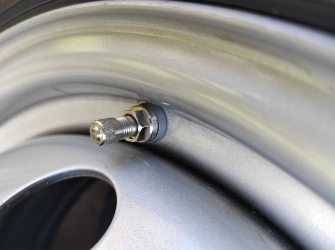 Летни гуми Michelin 225/75/16С, джанти 5х130 16 цола 2023г.
