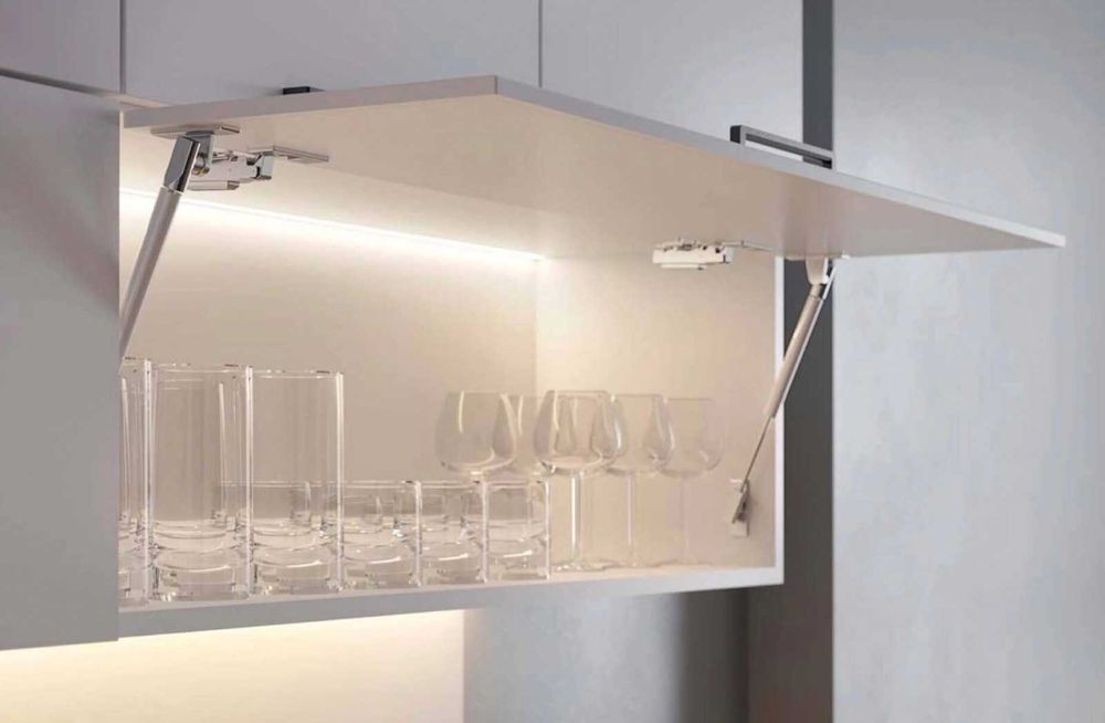 IKEA - Metod. Piston cu amortizare pe gaz: 100N. Feronerie usi mobila.