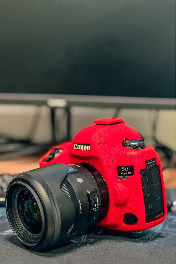 Продам canon mark 4 в отличном состояние