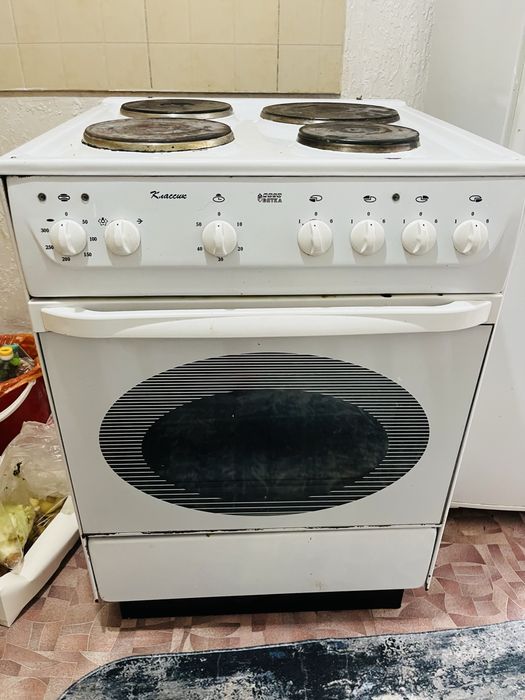 Продам электрическую плиту