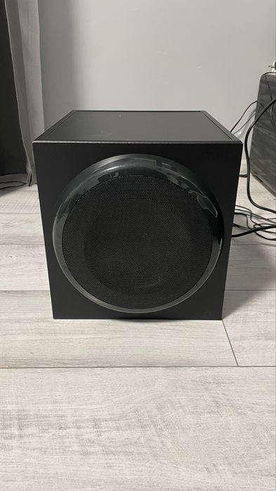 Logitech Z906 5.1 Аудио система