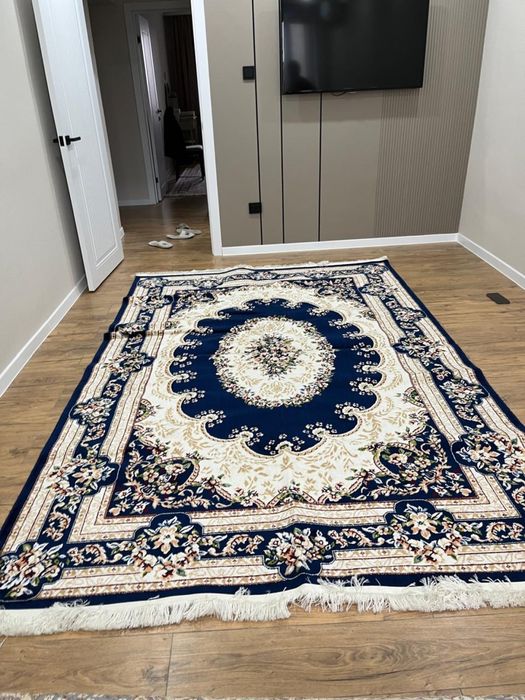 Продается этно ковер 2 м на 3 м . Состояние отличное