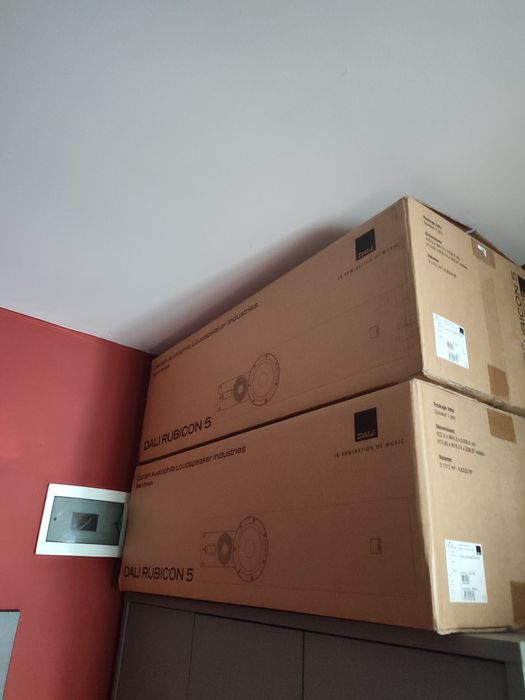 Dali rubicon 5 ( boxe la fel ca bowers kef dynaudio tannoy focal )