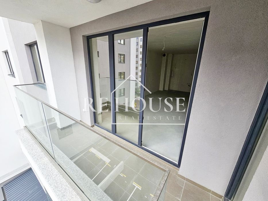 Продава се Двустаен апартамент в Варна, Възраждане 1 - 70 кв.м за 1786 €/кв.м - Снимка #11