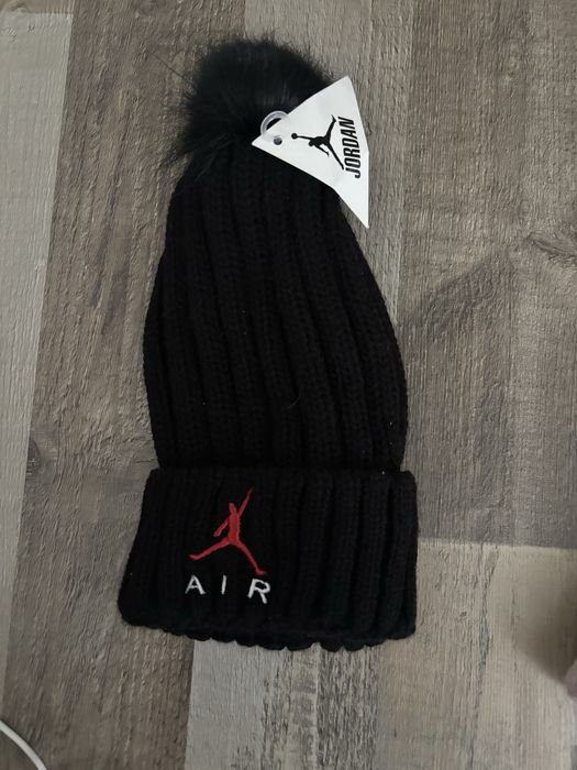 Caciula Lichidare de stic  25 de lei hucata