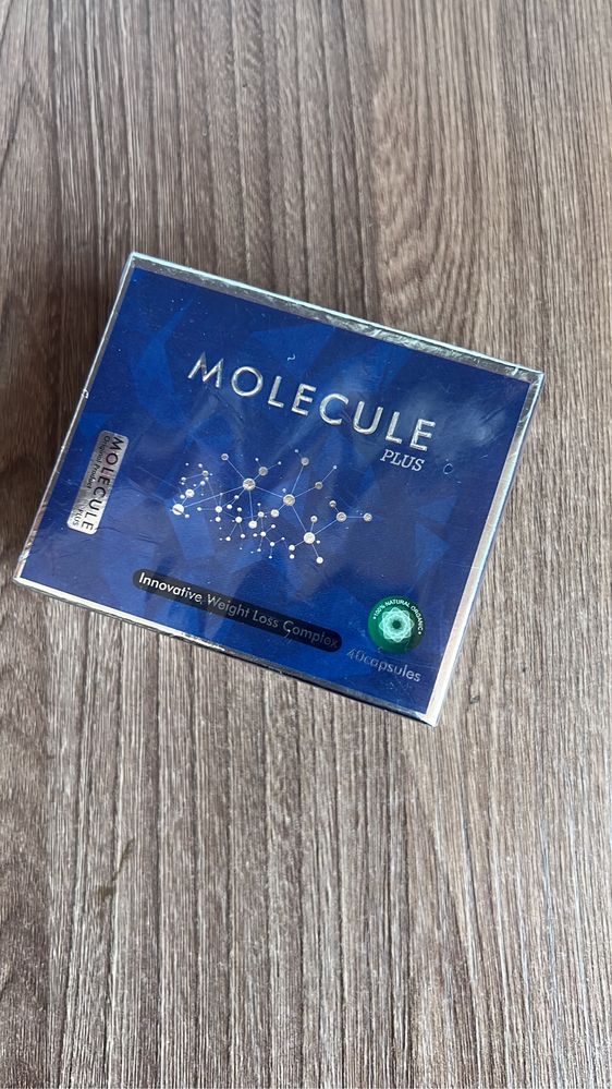 Молекула плюс molecule