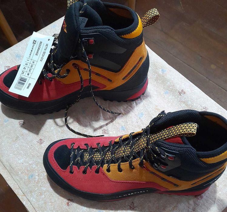 Продавам нови спортни обувки, Garmont, размер 43, внос от Швейцария.