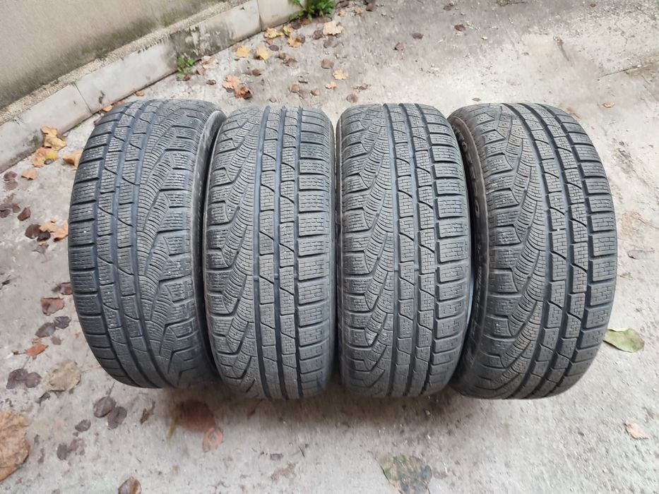4 бр. 225/50/17 зимни гуми Pirelli