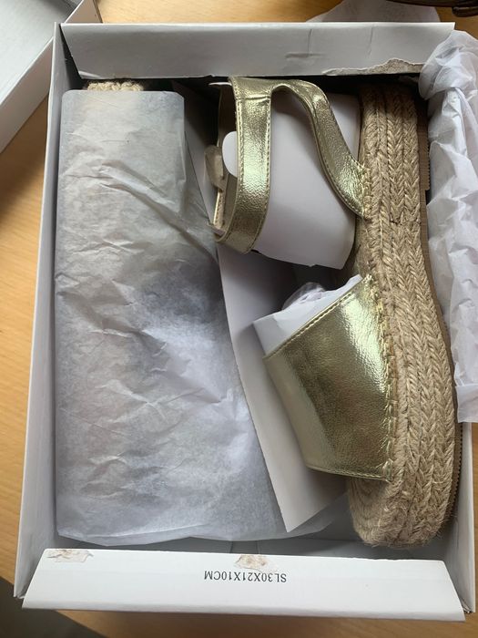 Сандали about you