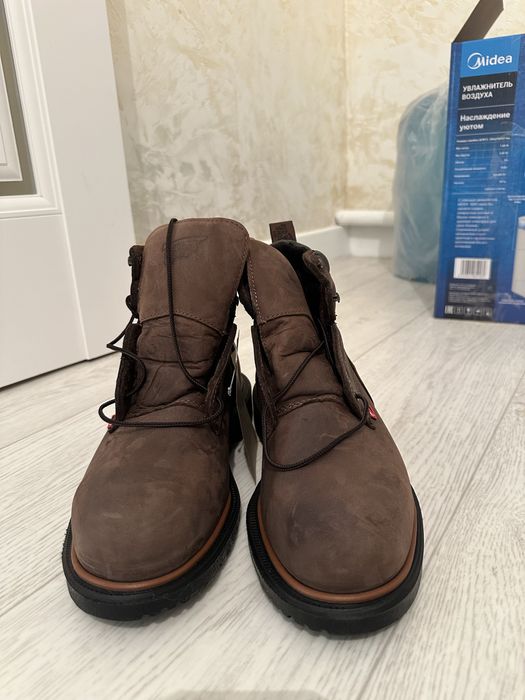 ТШО ботинка сатамын. Жазғы ботинка 41.5, қысқы ботинка 42.