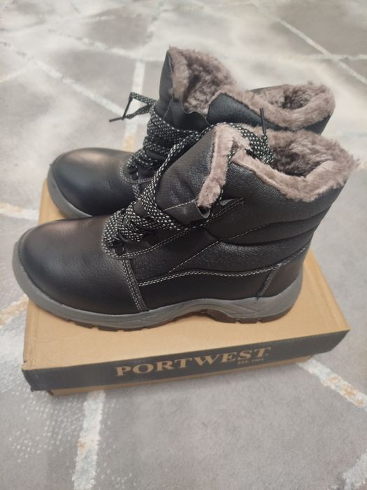 Рабочие ботинки  новые