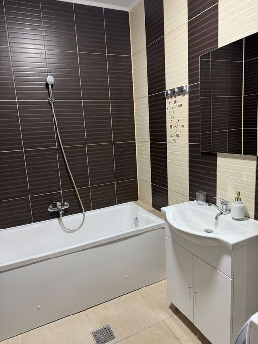 Inchiriez apartament 3 camere (termen lung)  Summerland Mamaia