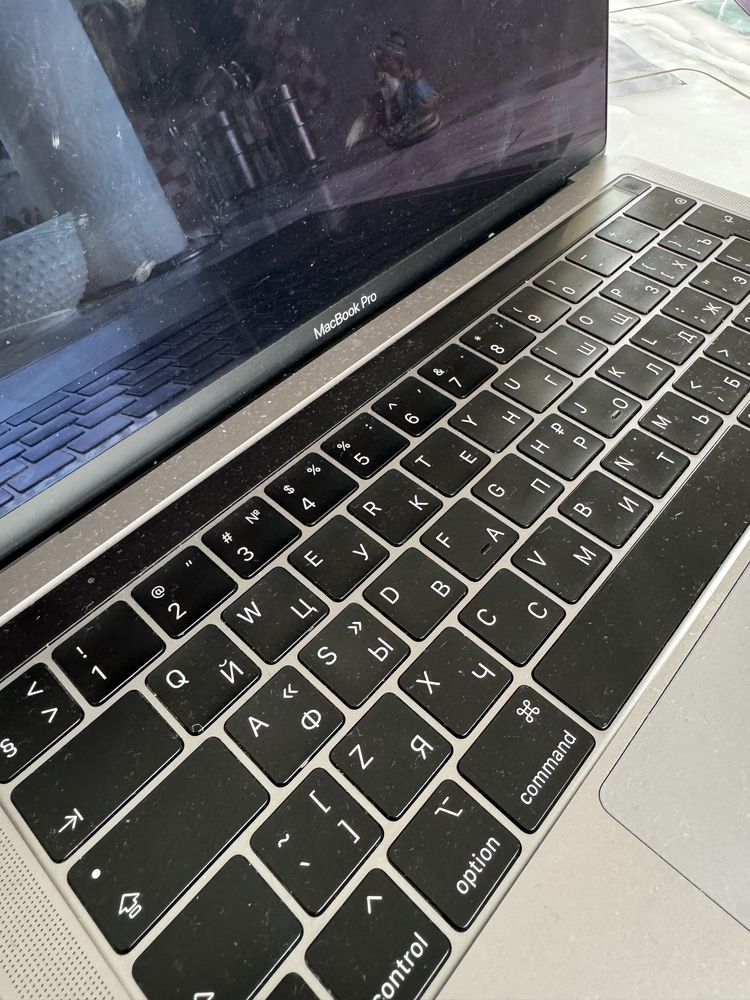 Macbook Pro touch bar