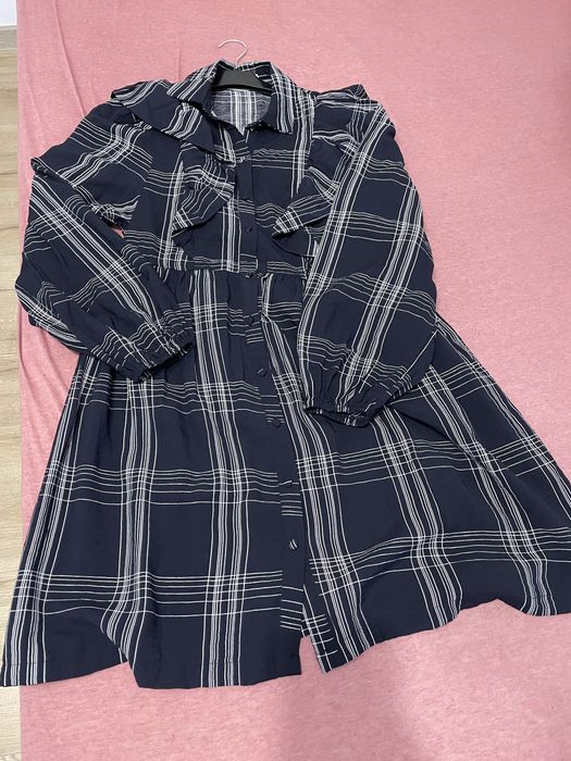 Rochie lejera, cu maneci bufante