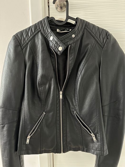 Дамско яке от еко кожа