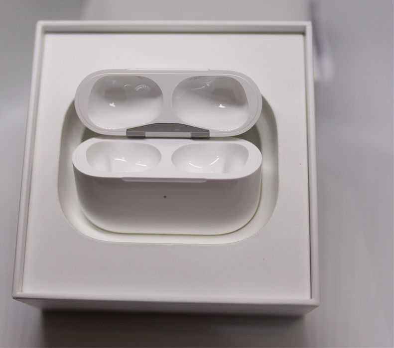 Carcasă / case / casetă de încărcare AirPods Pro 1/ MagSafe