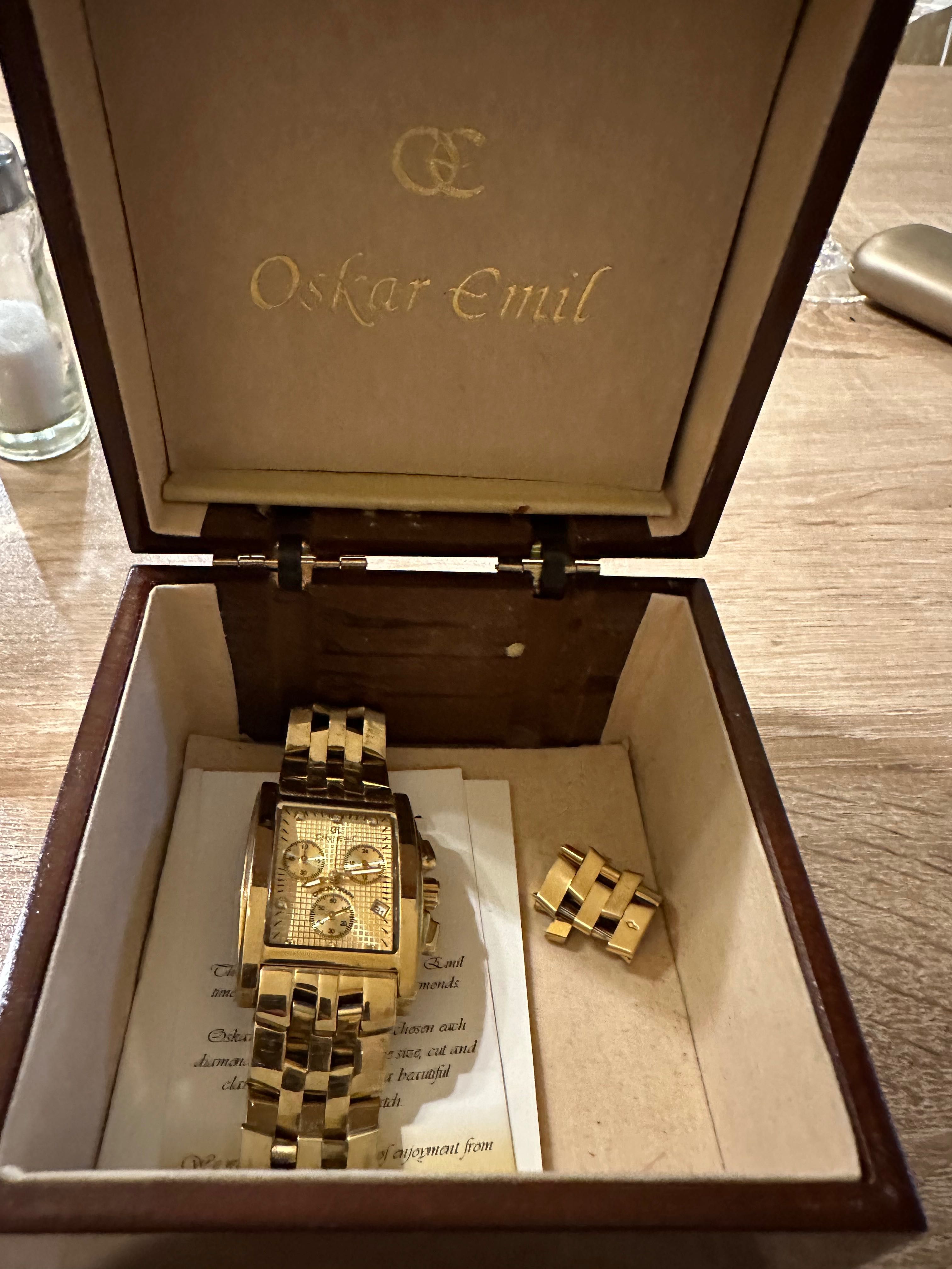 Бутиков позлатен мъжки часовник Oskar Emil