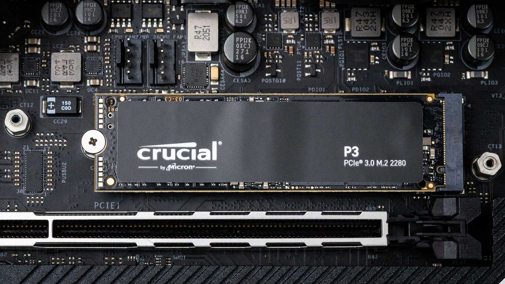 Crucial p3 4tb nvme ssd 100% viata ca nou